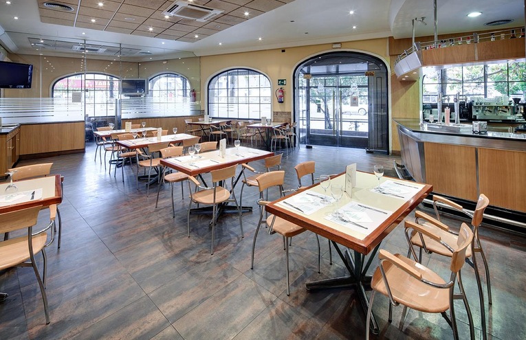 Restaurants - 15