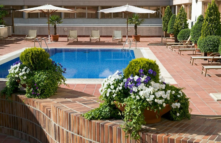 Swimming pools - 1