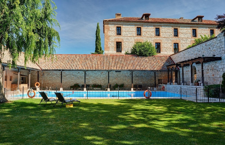 Swimming pools - 2