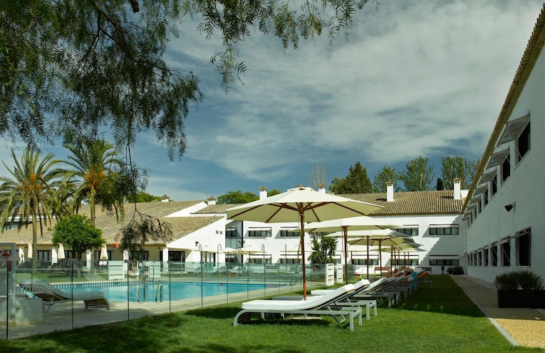 Swimming pools - 1