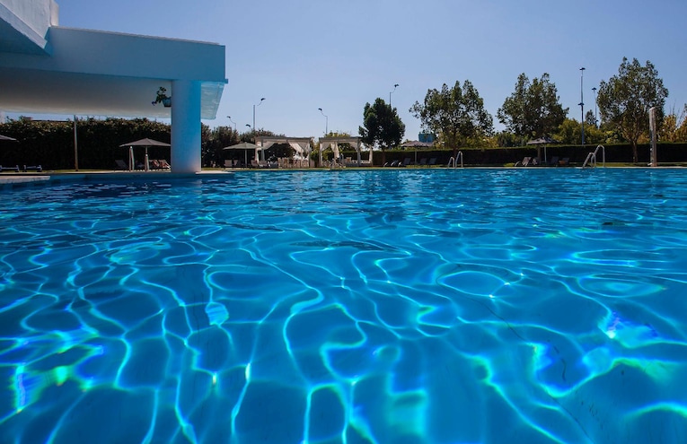 Swimming pools - 1