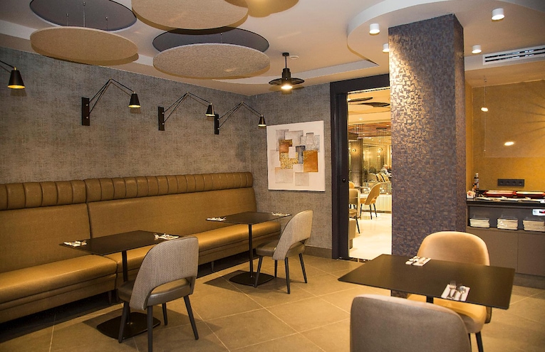 Restaurants - 6