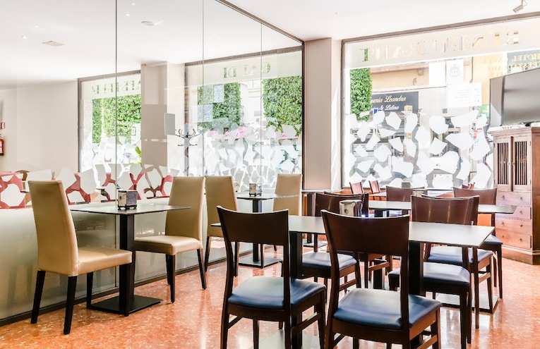 Restaurants - 7