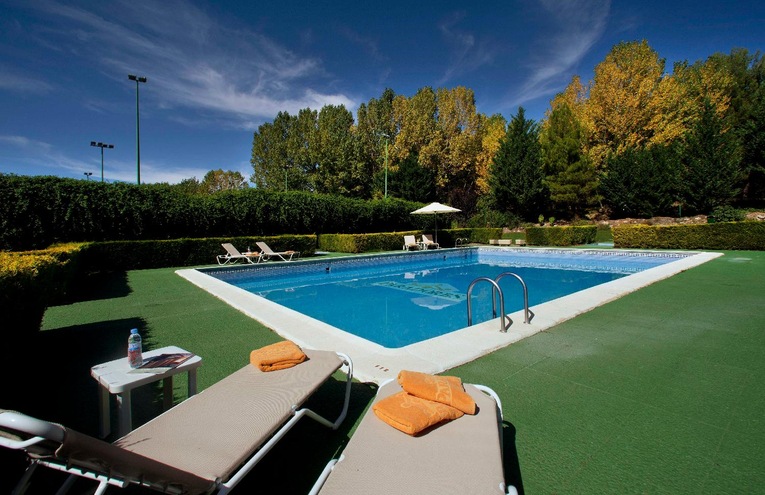 Swimming pools - 1