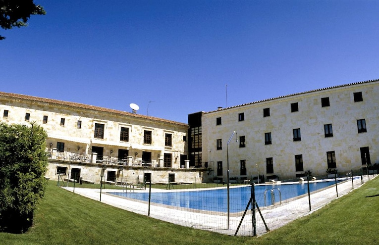 Swimming pools - 1