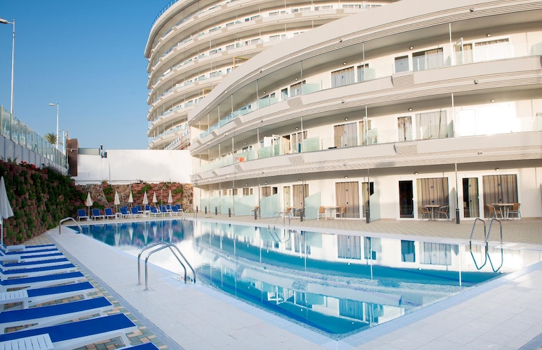 Swimming pools - 1