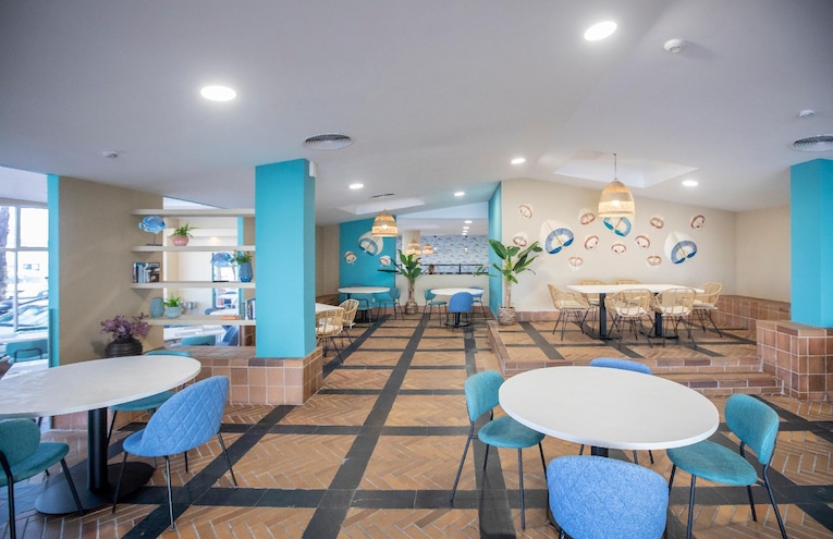 Restaurants - 8