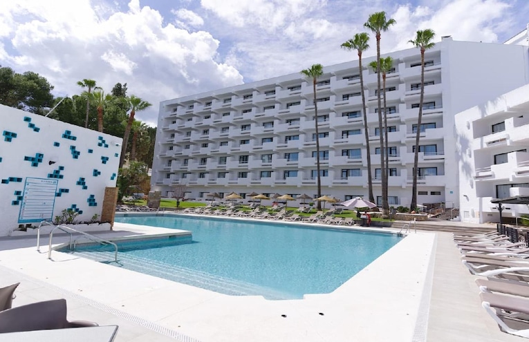 Swimming pools - 2