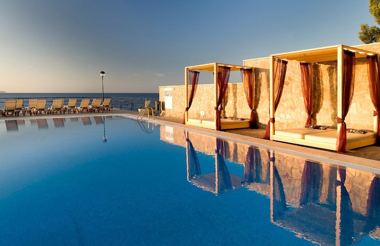 Swimming pools - 2