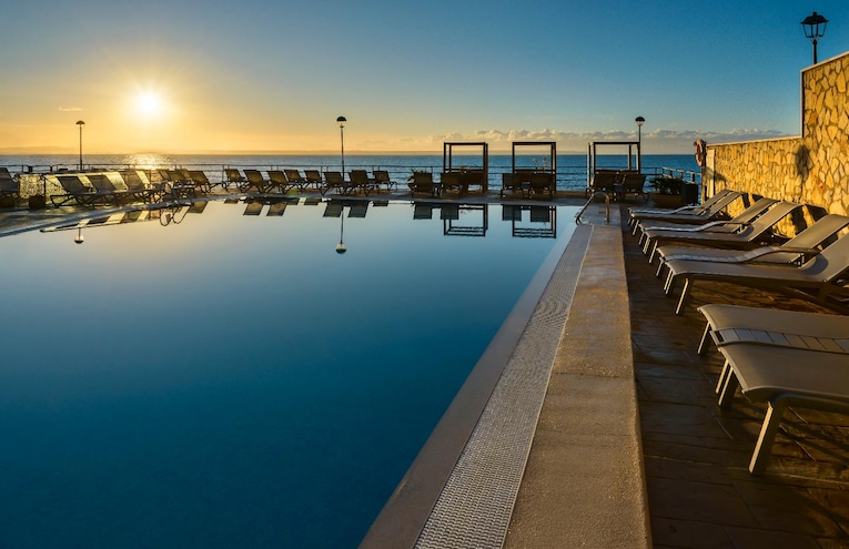 Swimming pools - 1