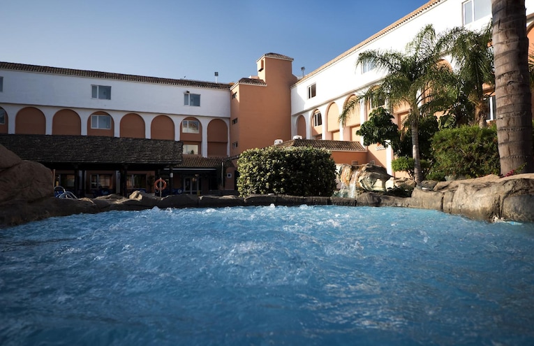 Swimming pools - 1
