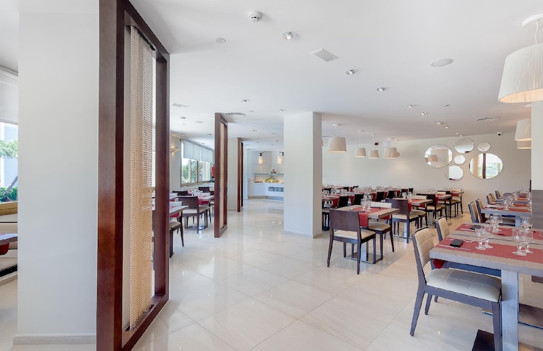 Restaurants - 4