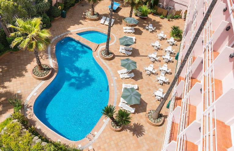 Swimming pools - 1
