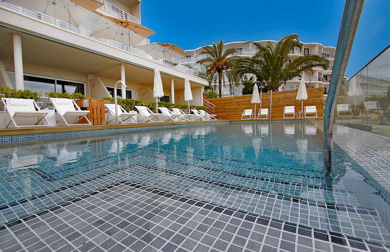 Swimming pools - 2