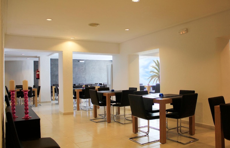 Restaurants - 4