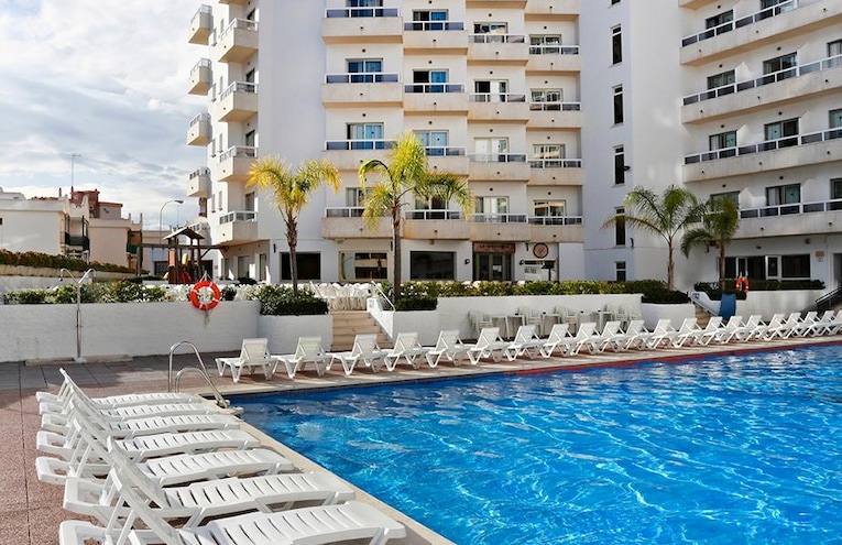 Swimming pools - 1