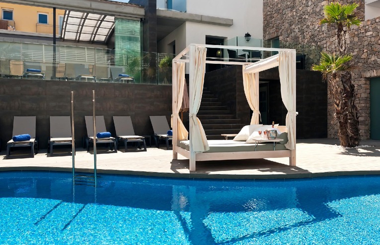 Swimming pools - 1