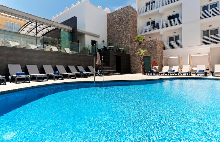 Swimming pools - 2