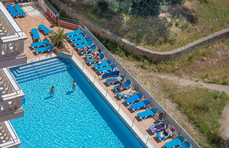 Swimming pools - 4