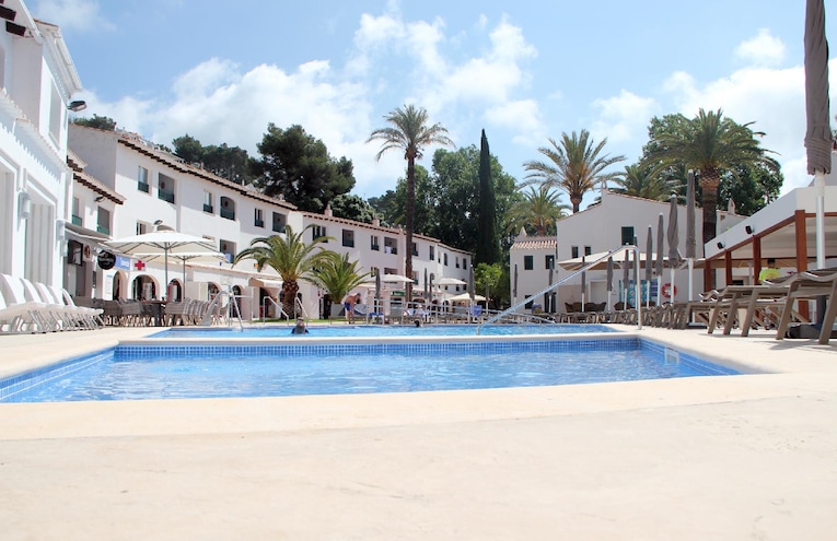 Swimming pools - 1