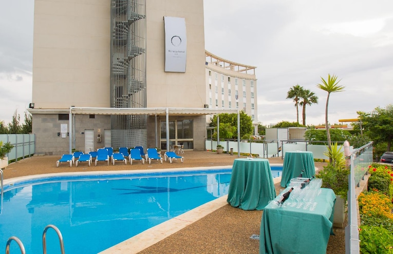 Swimming pools - 1