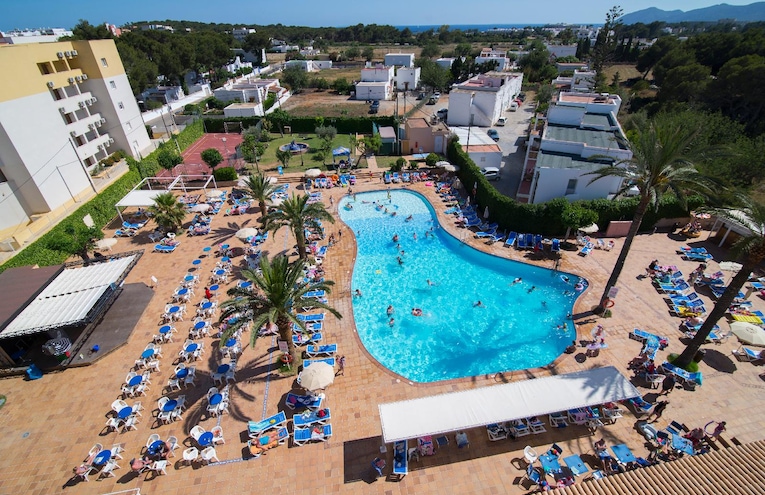 Swimming pools - 1