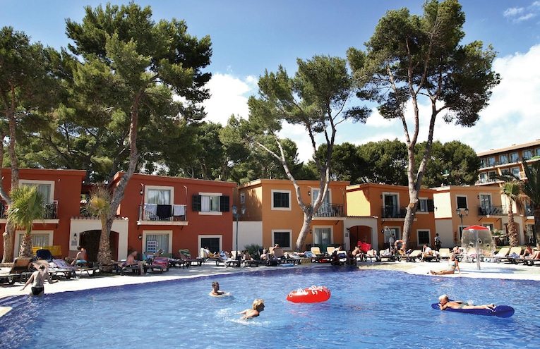 Swimming pools - 3