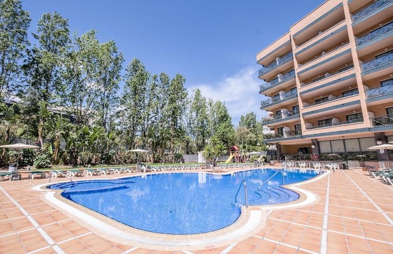 Swimming pools - 2