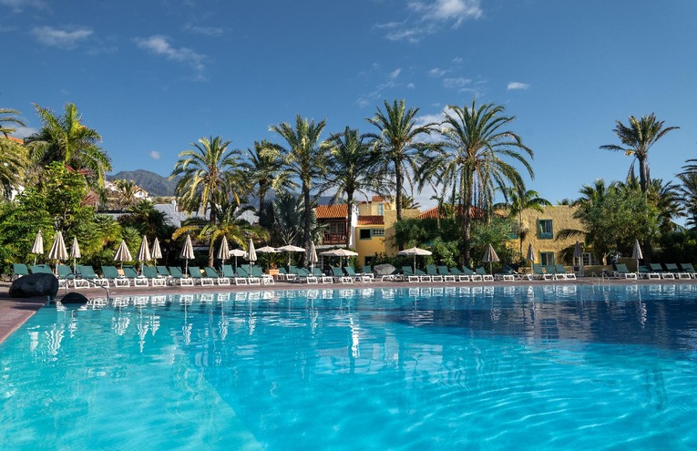 Swimming pools - 1