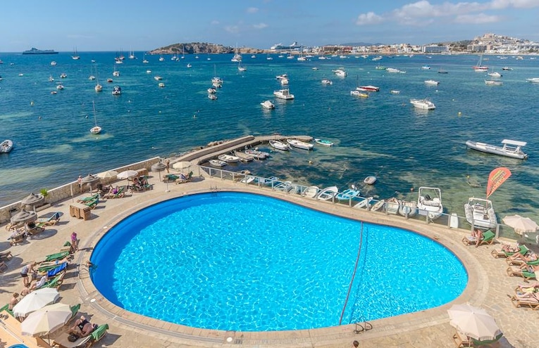 Swimming pools - 1