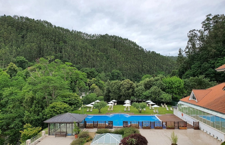 Swimming pools - 2