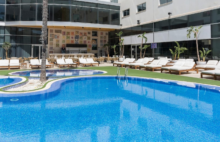Swimming pools - 1