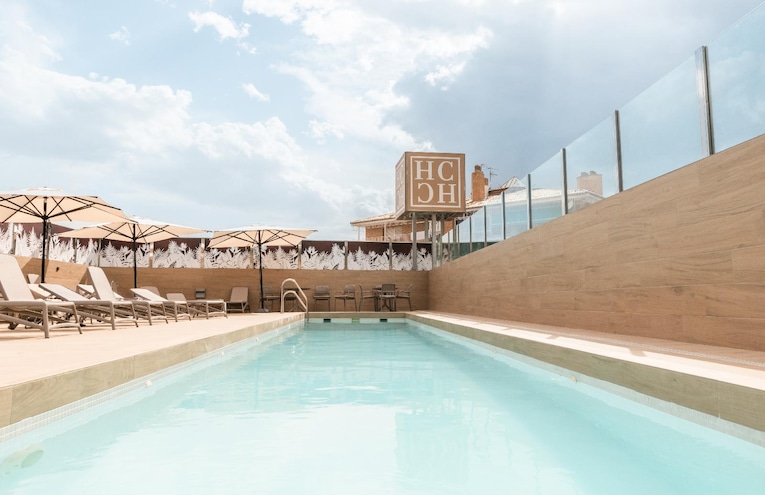 Swimming pools - 1