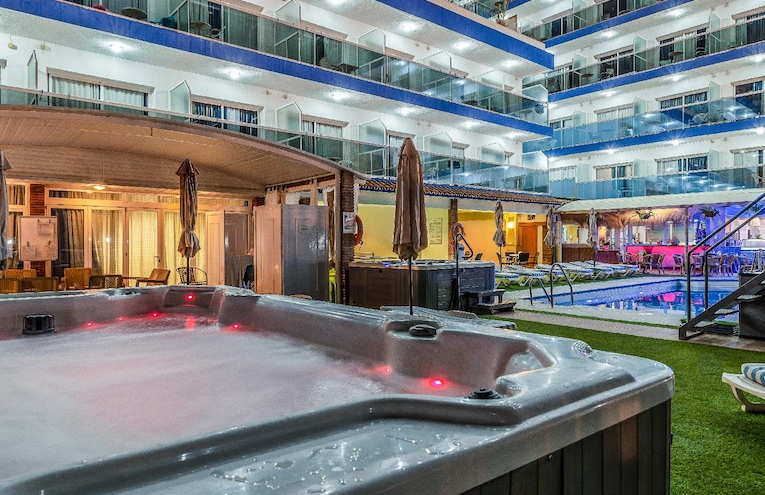 Swimming pools - 2
