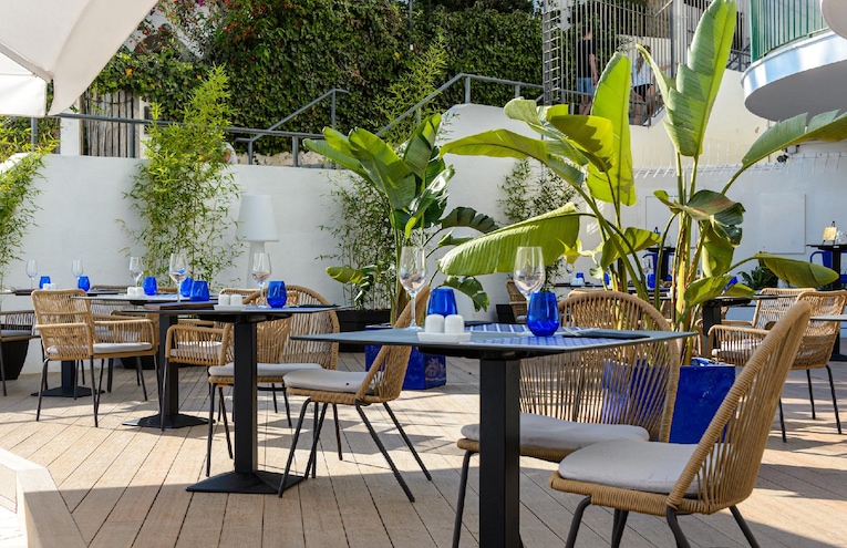 Restaurants - 4