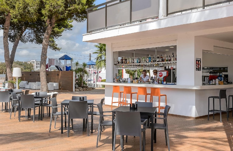 Restaurants - 6
