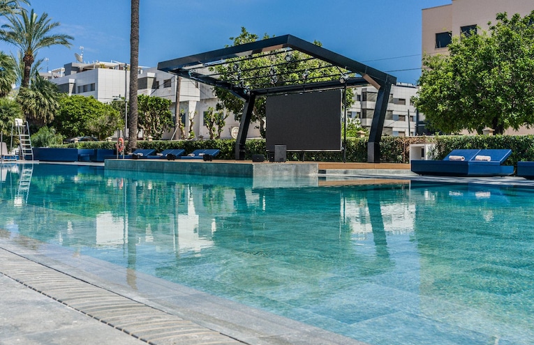 Swimming pools - 2