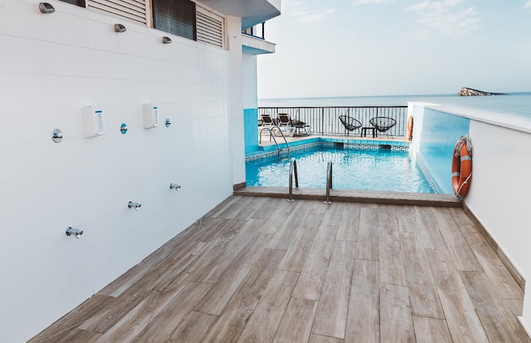 Swimming pools - 1