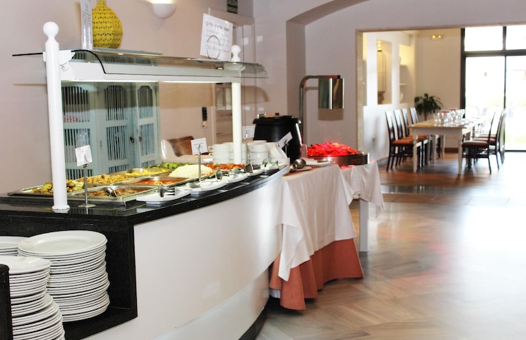 Restaurants - 11
