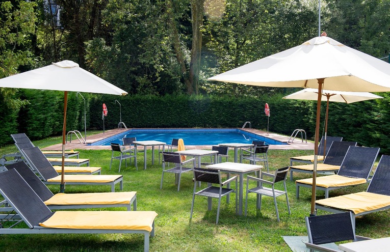 Swimming pools - 1
