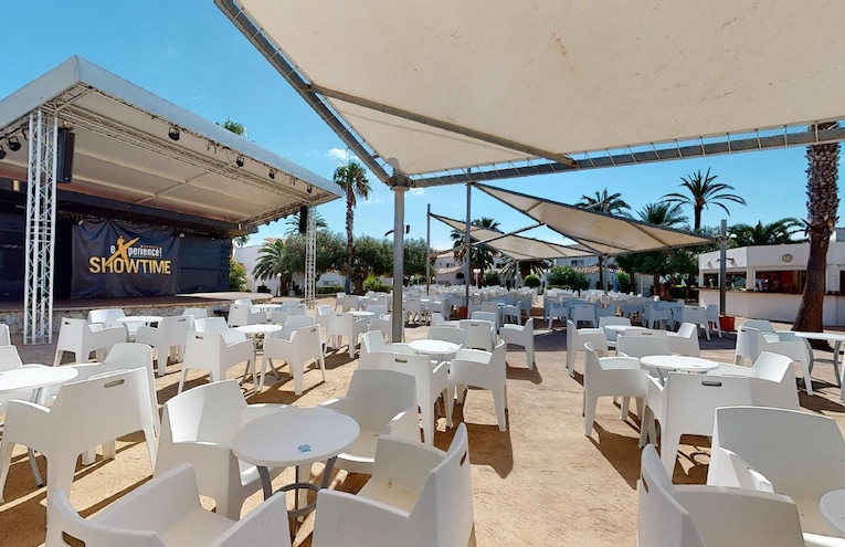 Restaurants - 6