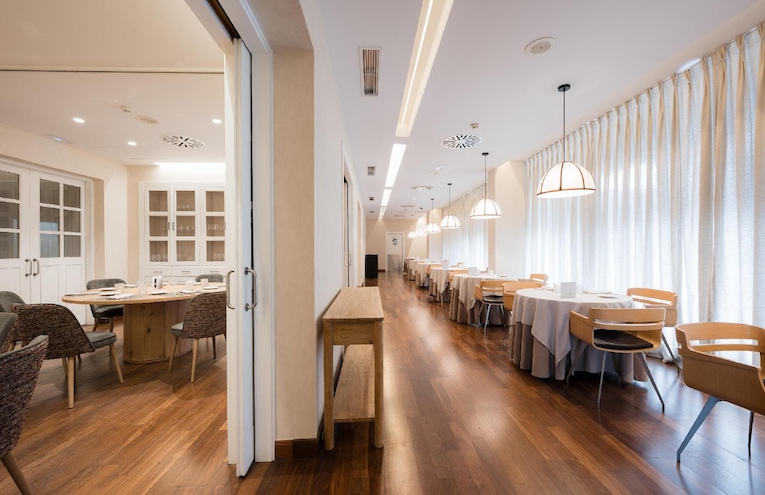 Restaurants - 3