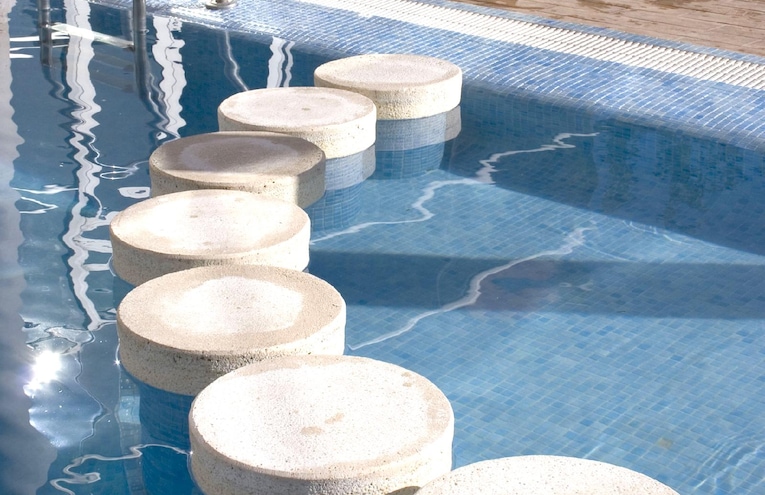 Swimming pools - 1