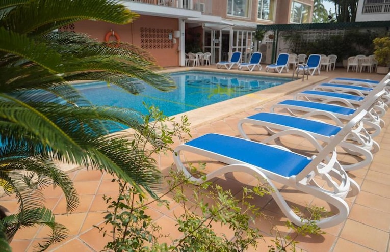Swimming pools - 1