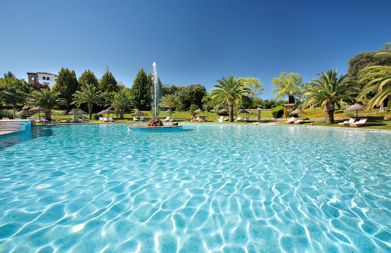 Swimming pools - 1