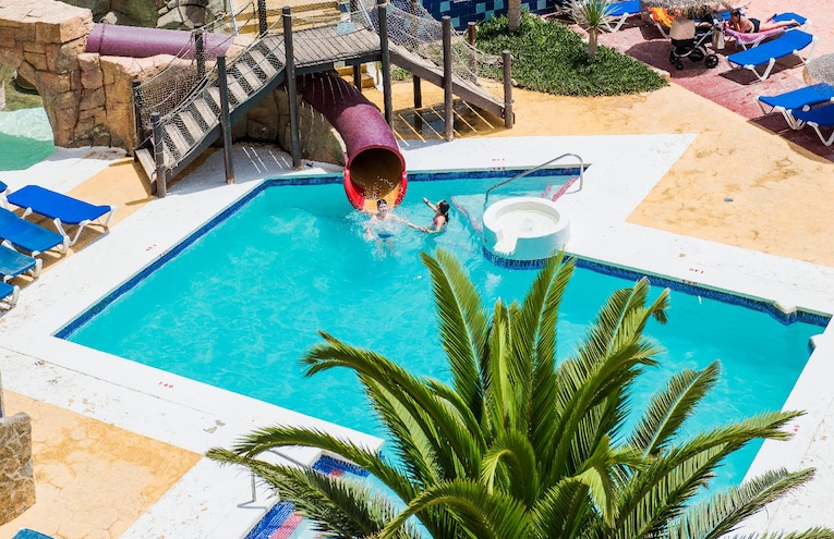 Swimming pools - 4