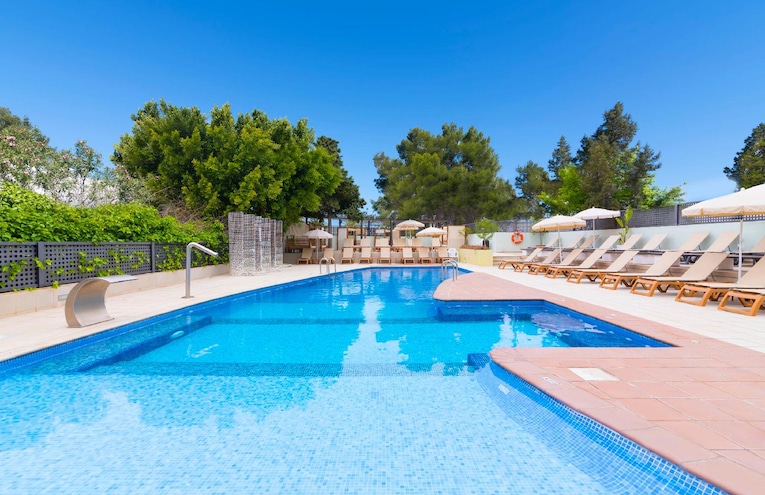 Swimming pools - 1