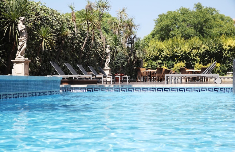 Swimming pools - 1