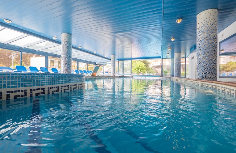 Swimming pools - 1