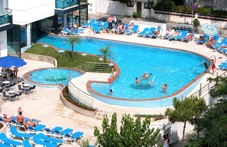 Swimming pools - 3